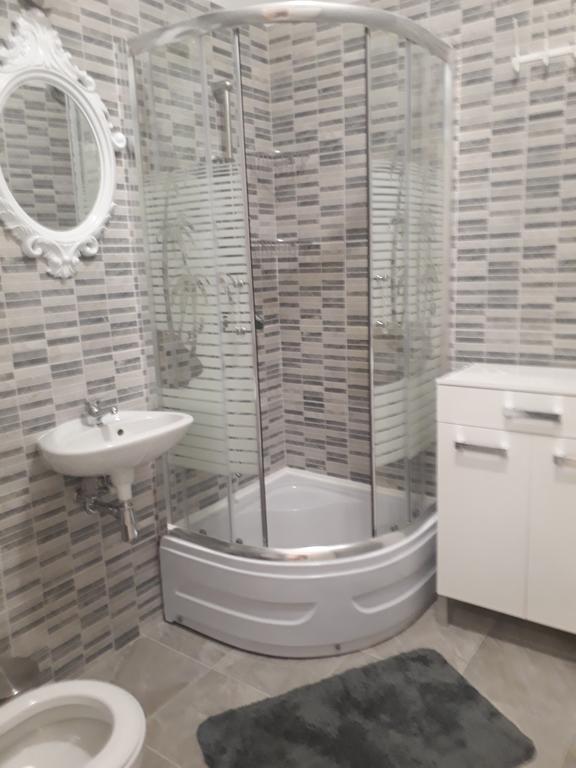 Pia Apartment Dugi Rat Ngoại thất bức ảnh